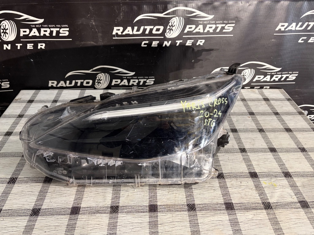 Far stanga Toyota Yaris Cross 0D-310 2020/2021/2022/2023/2024
