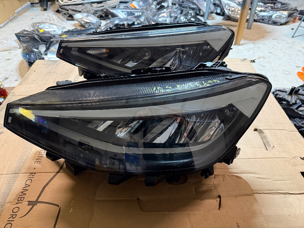 Far stanga Volkswagen ID4 ID.4 FULL LED 2020/2021/2022/2023/2024