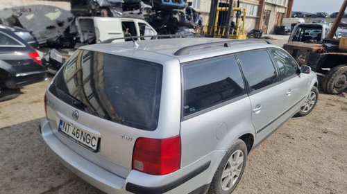 Far stanga Volkswagen Passat B5 2000 combi/break 1.9 tdi