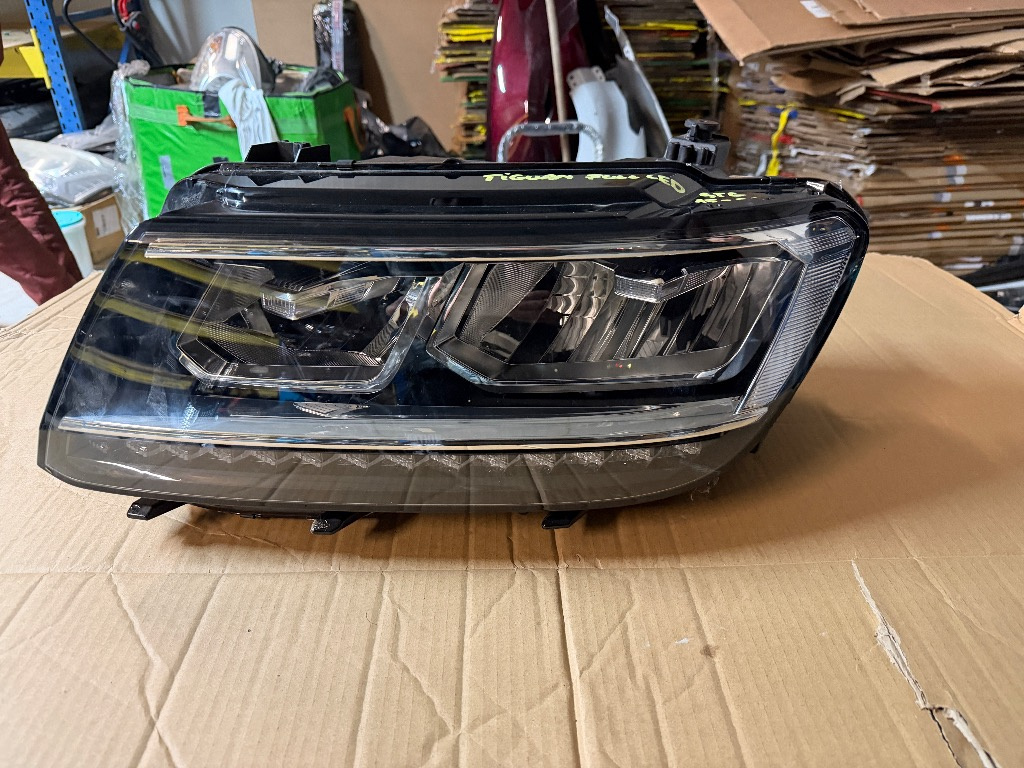 Far stanga Volkswagen Tiguan 5NB FULL LED 2015/2016/2017/2018/2019/2020