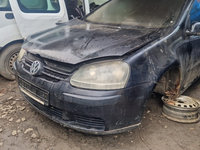 Far Volkswagen Golf 5