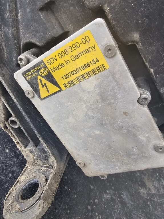 Far xenon Audi A6 C6 2.7 Tdi BPP break C