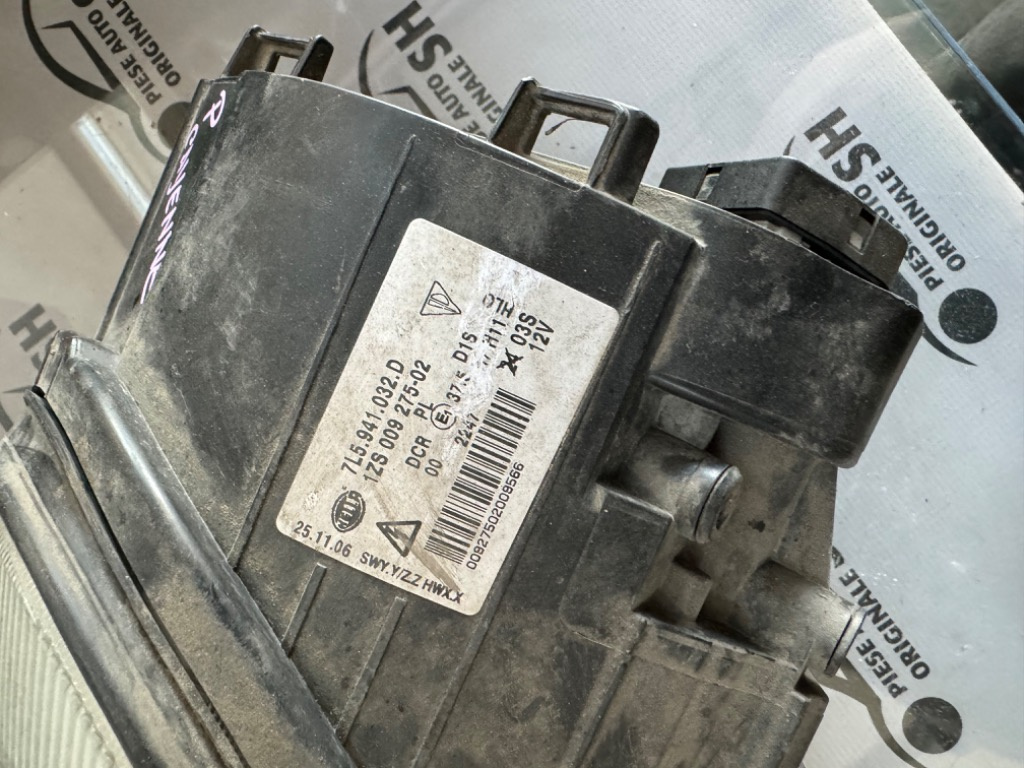 Far xenon dreapta Porsche Cayenne cod 7L