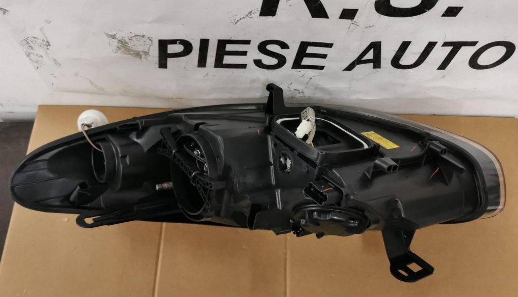 FAR XENON RENAULT FLUENCE DUPA 2013 COD 