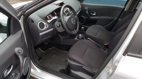 Faruri (cu lupa) Renault Clio 3 1.5 Dci din 2008