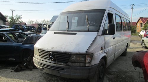 Faruri mercedes sprinter 2.9td an 1997