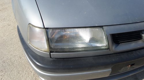 Faruri Opel Vectra A DIN 1995