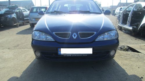 Faruri Renault Megane 1 din 2000