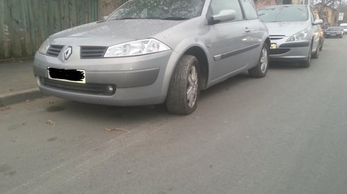 Faruri Renault Megane 2 2004