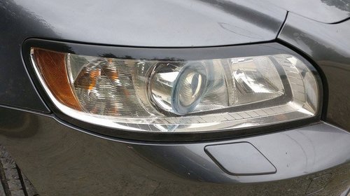 Faruri xenon originale VOLVO s40 v50 2007-2010