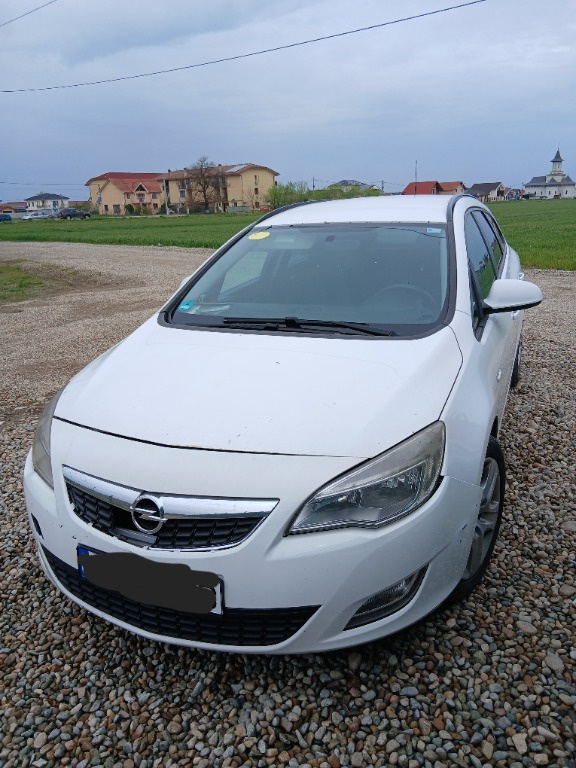 Fata completa, bot complet, bara fata ,capota ,aripi ,trager, radiator ,far, Opel astra j