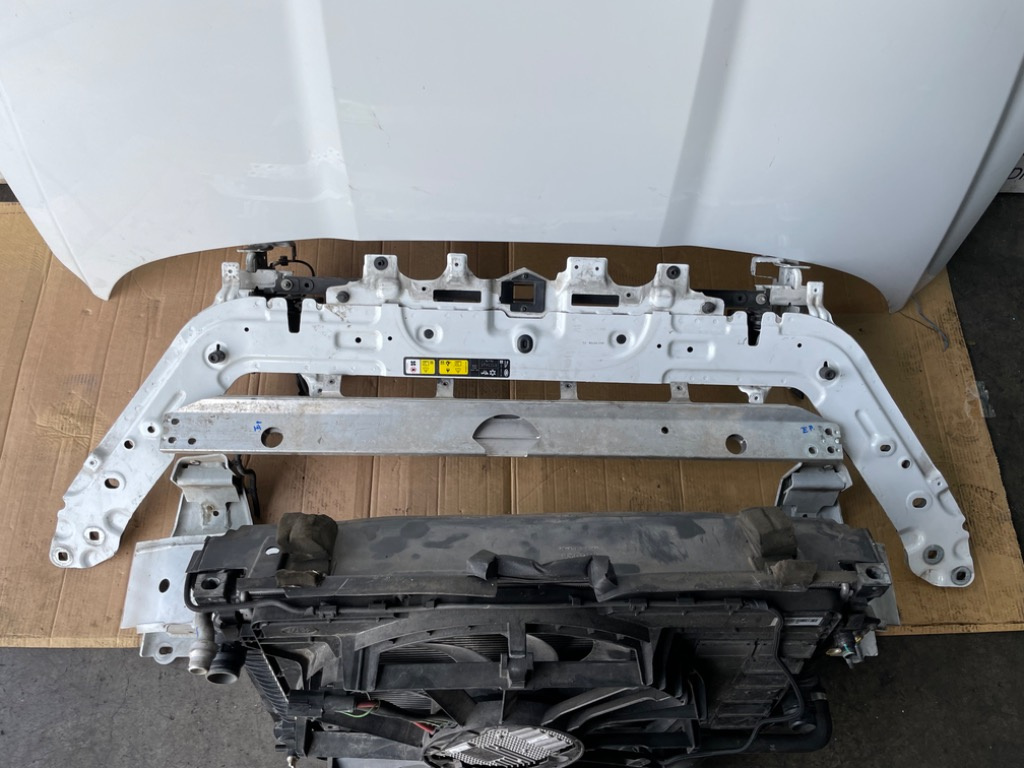 Fata completa Bot Complet Jaguar E Pace 