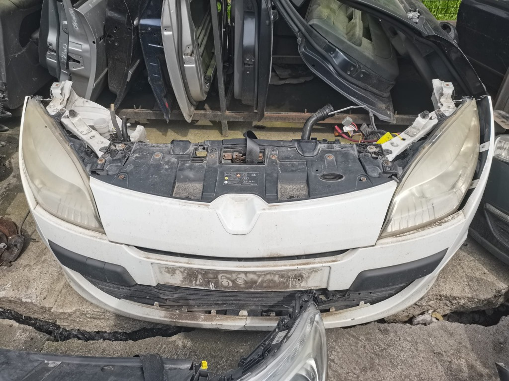 Fata completa Renault Megane 3 2010