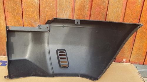 Flaps colt bara fata dreapta Nissan Patrol Y61 cod 62025VB100