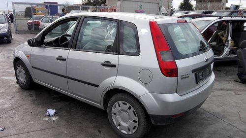 Ford fiesta , an fabricatie 2004 , 1.25 tip motor fuja (1)