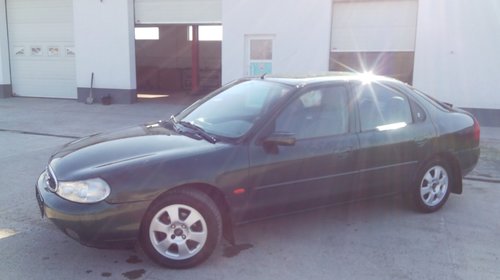 Ford Mondeo 1.8 16V an 1997 Cod motor RKB