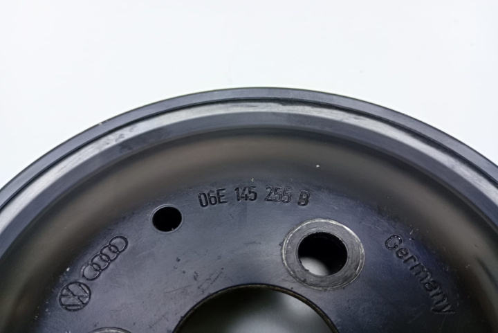 Fulie Pompa servodirectie 06E145255B Aud