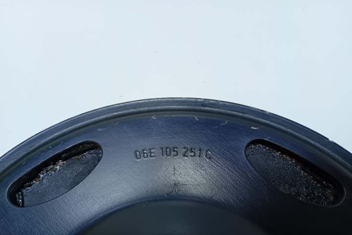 Fulie vibrochen 3.2 fsi 06E105251C Audi 