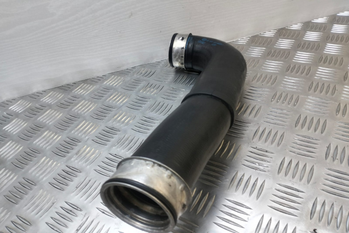 Furtun Intercooler cod 1K0 145 838 C 1K0