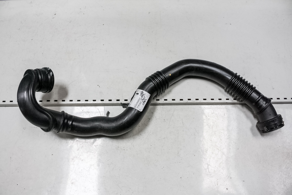 Furtun intercooler stanga Opel Zafira C 2.0 Cdti 170 CP B20DTH