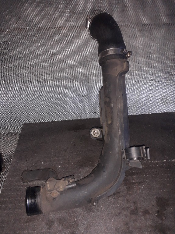 Furtun Turbo Passat B7 combi 2.0 CFFB, 140cp, Euro 5 NEGRU LC9X