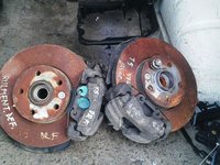 Fuzeta dreapta cu rulment defect VW T5 - 2005 - 2.5diesel