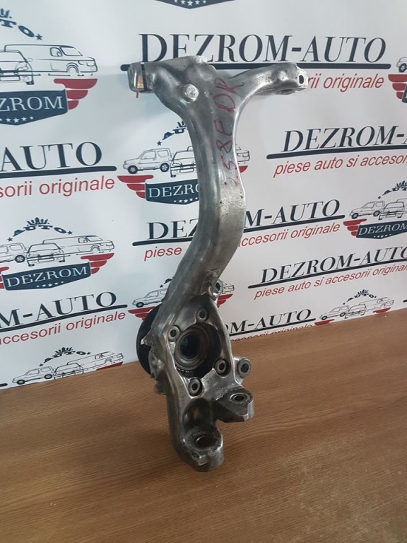 Fuzeta dreapta fata 8E0407258F audi a4 8