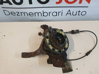 Fuzeta dreapta fata Opel Zafira (A05) 1.9 CDTI 2006