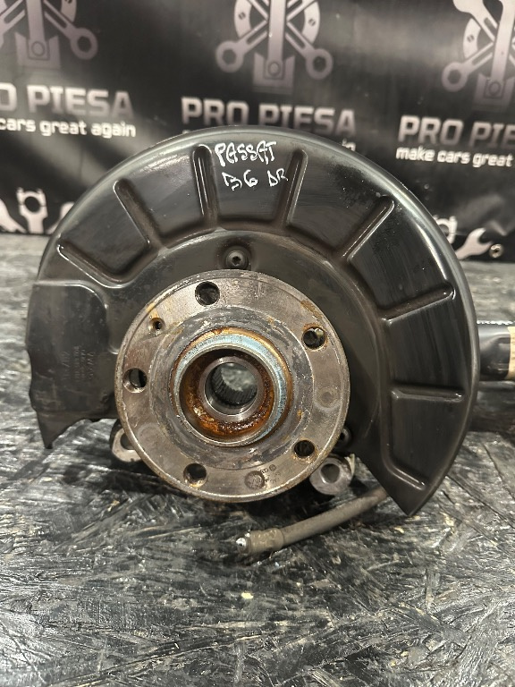 Fuzeta dreapta fata Volkswagen Passat B6 B7 - 3C0 407 254 (CC, Skoda Superb 2) - imagine 1
