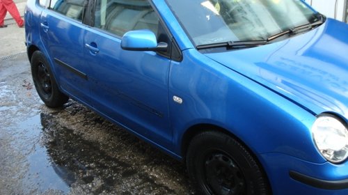 Fuzeta dreapta fata Volkswagen Polo 9N 2005 HATCHBACK 1.2