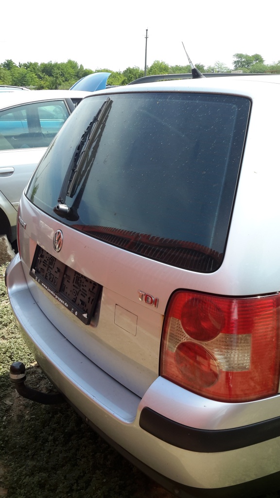 Fuzeta dreapta fata VW Passat B5 2001 Br