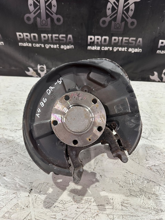 Fuzeta dreapta spate Audi A4 B6 - Cod 8E0 505 432 - imagine 1