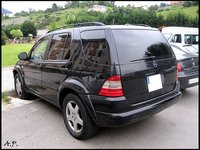 Fuzeta spate st. sau .dr cu butuc Mercedes ML270 CDI AMG W163 2.7 AUTOMAT 2003 NEGRU 163CAI