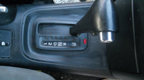 Fuzeta stanga fata Nissan Primera 2005 hatchback 1.8