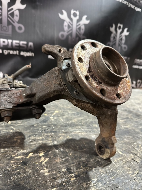 Fuzeta stanga fata Opel Astra H - imagine 1