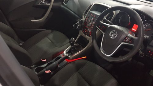 Fuzeta stanga fata Opel Astra J 2012 Break 1.7