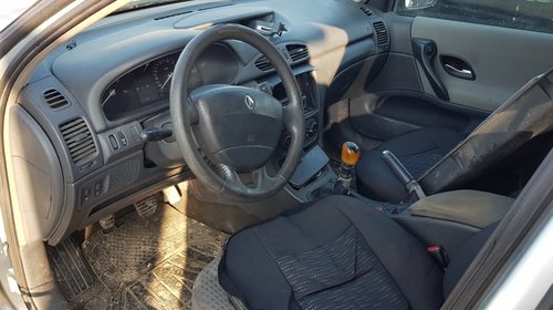 Fuzeta stanga fata Renault Laguna II 2003 Break 1.9 dci