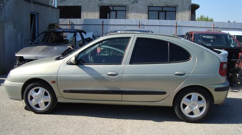 Fuzeta stanga fata Renault Megane 2001 Hatchback 1.9 dci