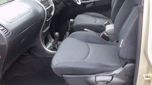 Galerie admisie Nissan Terrano 2004 Terrano 2. 2,7 tdi