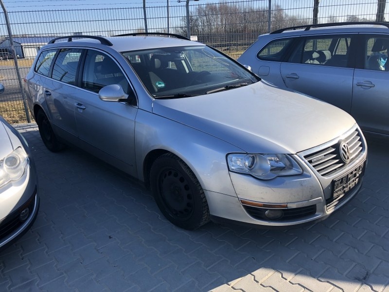 Geam dreapta fata VW Passat B6 2008 variant 1,9 tdi BLS