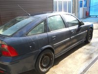 Geam dreapta spate Opel Vectra B