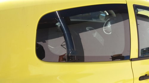 Geam dreapta spate Renault Clio 3 hatchback 3