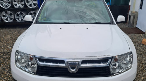 Geam fix caroserie stanga Dacia Duster 2010 - 2013 SUV 4 Usi