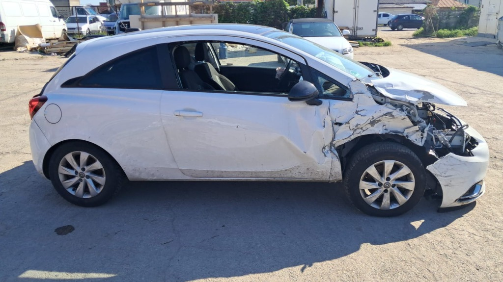 Geam fix Opel Corsa E 1.4 Turbo 74KW/101Cp cod motor B14NEJ transmisie manuala 6+1 an 2017