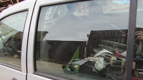 Geam mobil usa stanga spate VW Golf IV carose