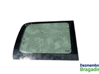 Geam spate dreapta Peugeot Partner [facelift] [2002 - 2012] Minivan Combispace (5F) (DW10TD)