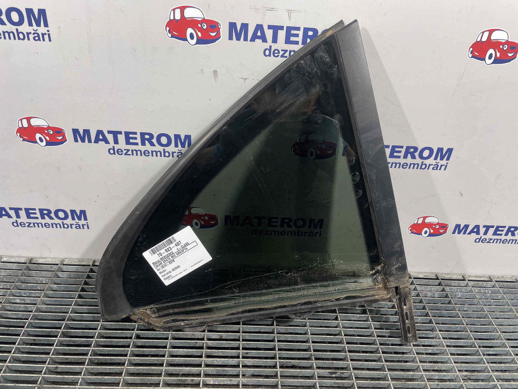 GEAM SPATE MIC DREAPTA MERCEDES C-CLASS C-CLASS - - (2014 2018)