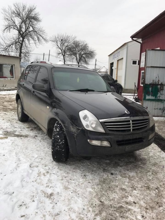 Geam ssang yong rexton 2006