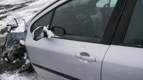 Geam stanga fata Peugeot 307 an 2003