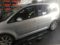 Geam usa fata Vw Touran 1T